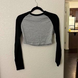 Long sleeve crop top